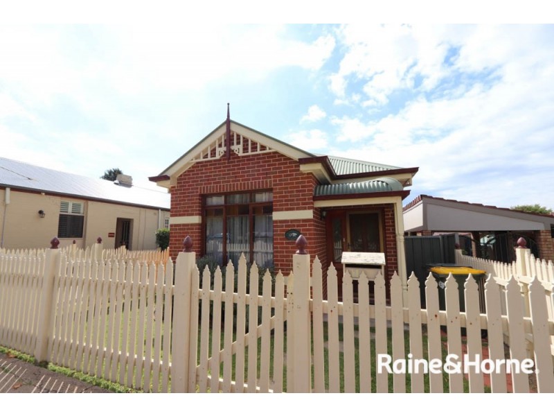 1/151 Lambert Street, Bathurst NSW 2795