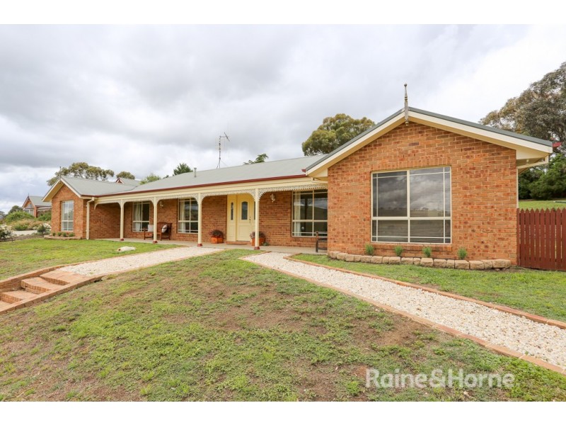 15 Glenhaven Crescent, Perthville NSW 2795