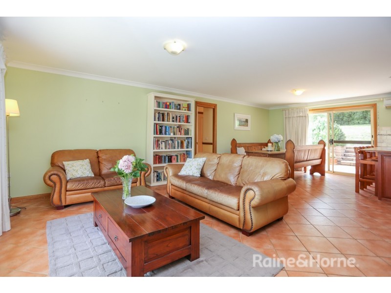 15 Glenhaven Crescent, Perthville NSW 2795