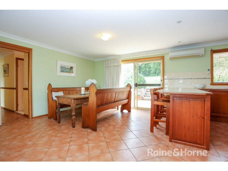 15 Glenhaven Crescent, Perthville NSW 2795