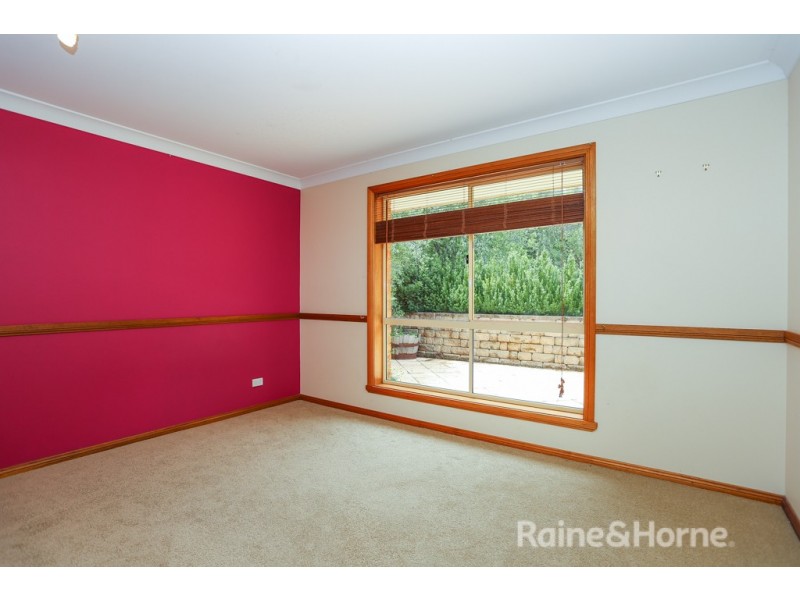 15 Glenhaven Crescent, Perthville NSW 2795