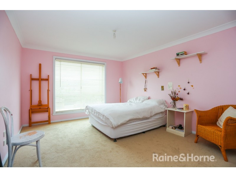 15 Glenhaven Crescent, Perthville NSW 2795