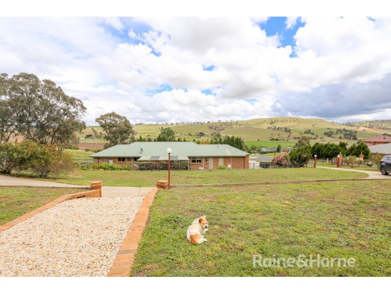 15 Glenhaven Crescent, Perthville NSW 2795