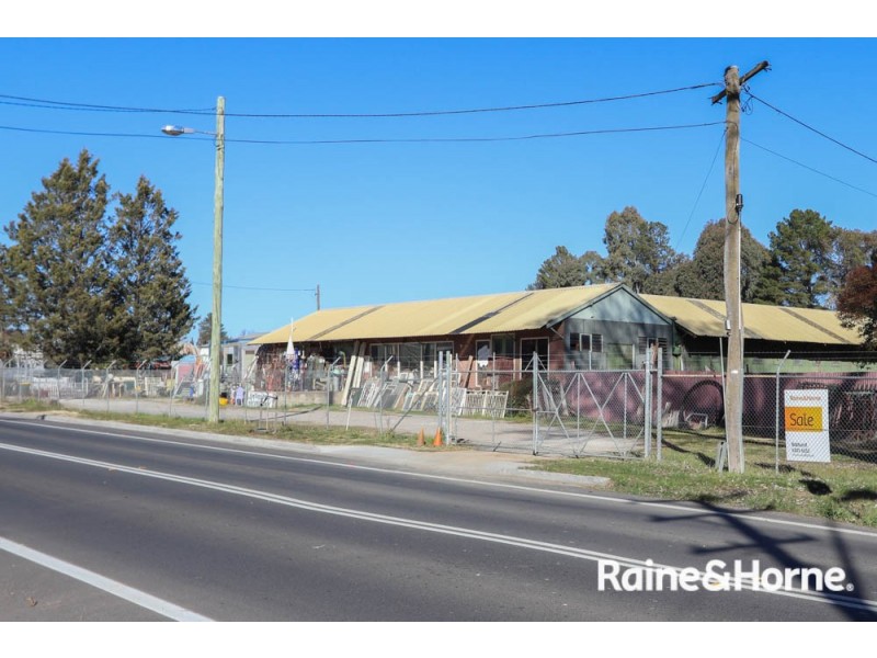 17 Vale Road, Bathurst NSW 2795