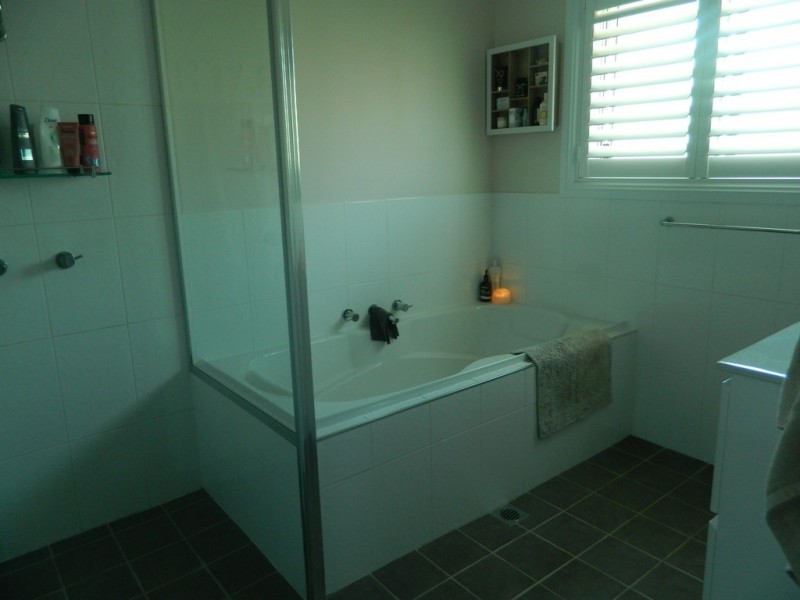 33 Emerald Dr, Kelso NSW 2795