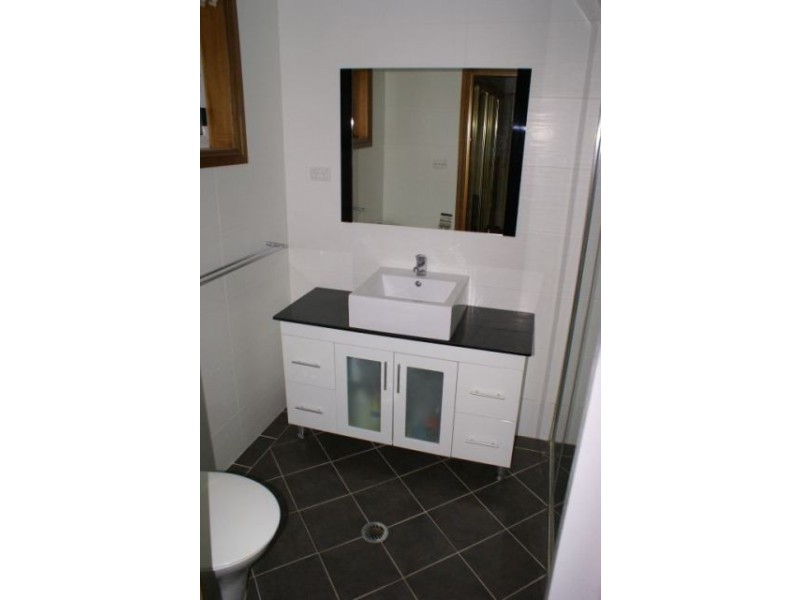 11 Abercrombie Dr, Bathurst NSW 2795