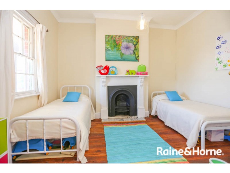 324 Howick Street, Bathurst NSW 2795