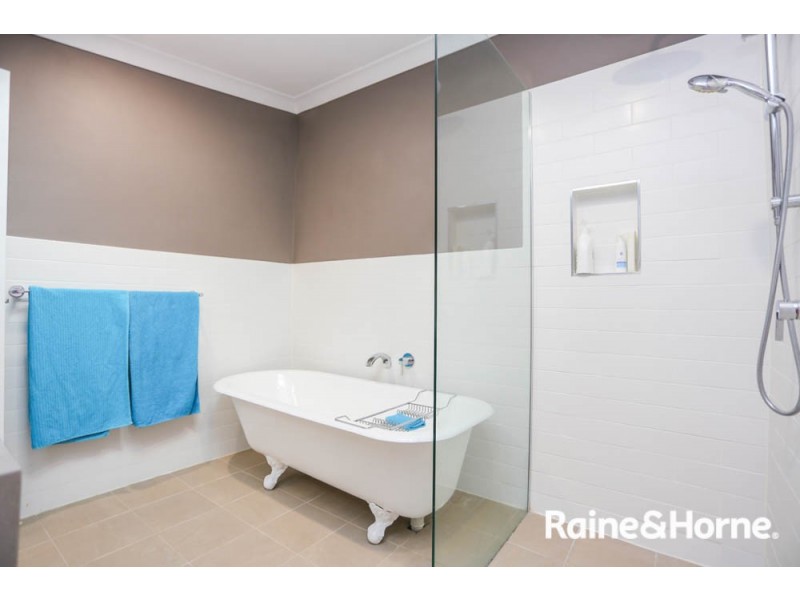 324 Howick Street, Bathurst NSW 2795