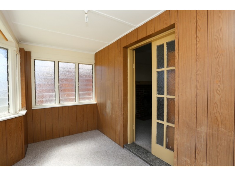 16 Oakes Street, Bathurst NSW 2795