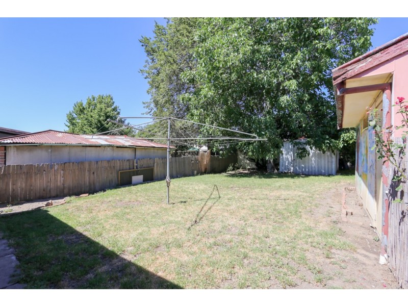 16 Oakes Street, Bathurst NSW 2795