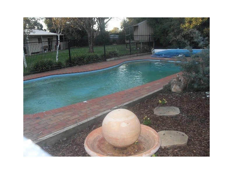 6 Lett Pl, Raglan NSW 2795