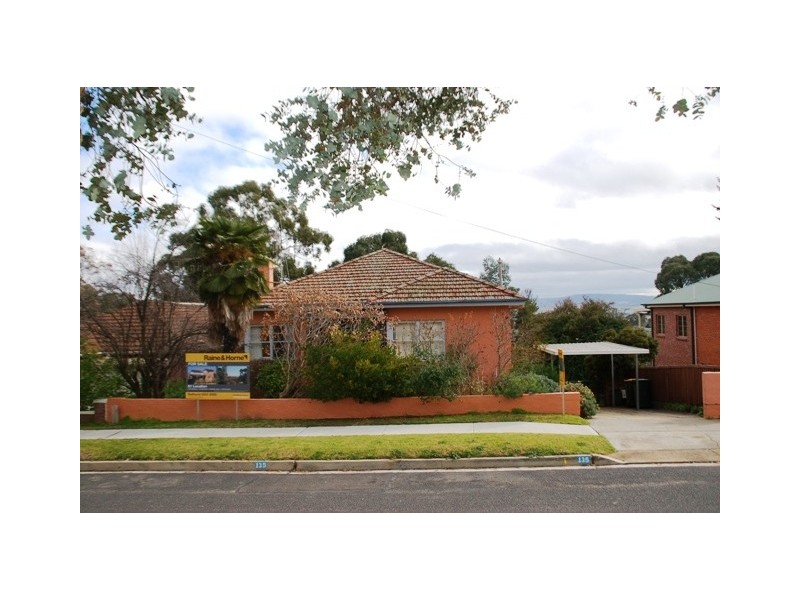 135 Mitre St, Bathurst NSW 2795