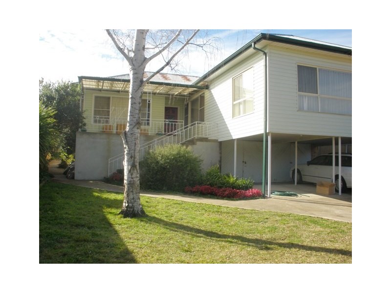 239 Browning st, Bathurst NSW 2795