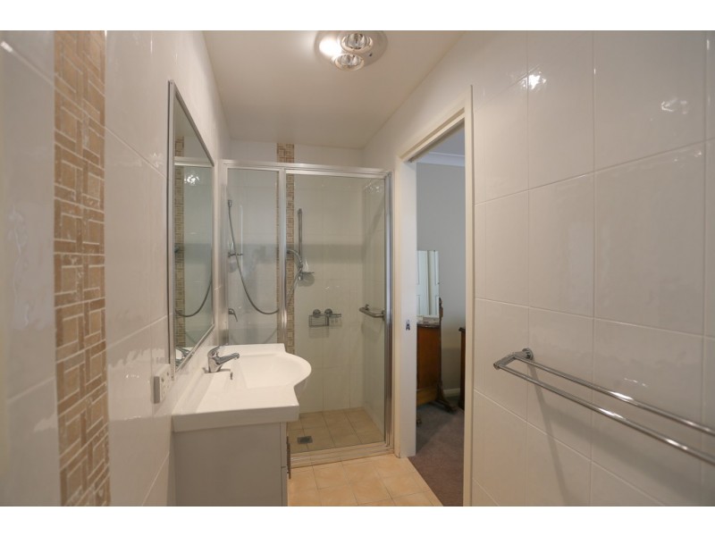 28a Rosemont Ave, Kelso NSW 2795