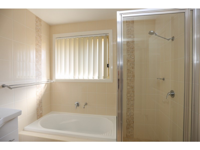 28a Rosemont Ave, Kelso NSW 2795