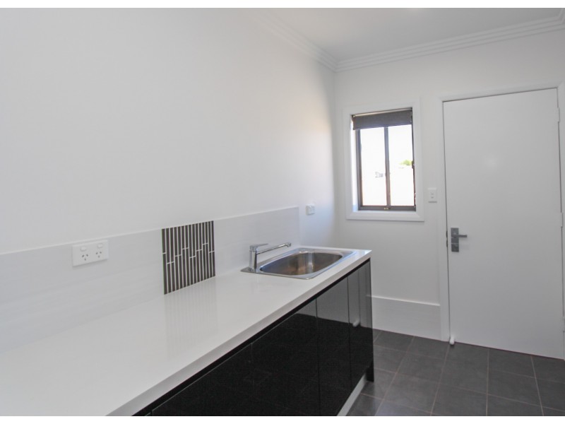 51 Graham Dr, Bathurst NSW 2795