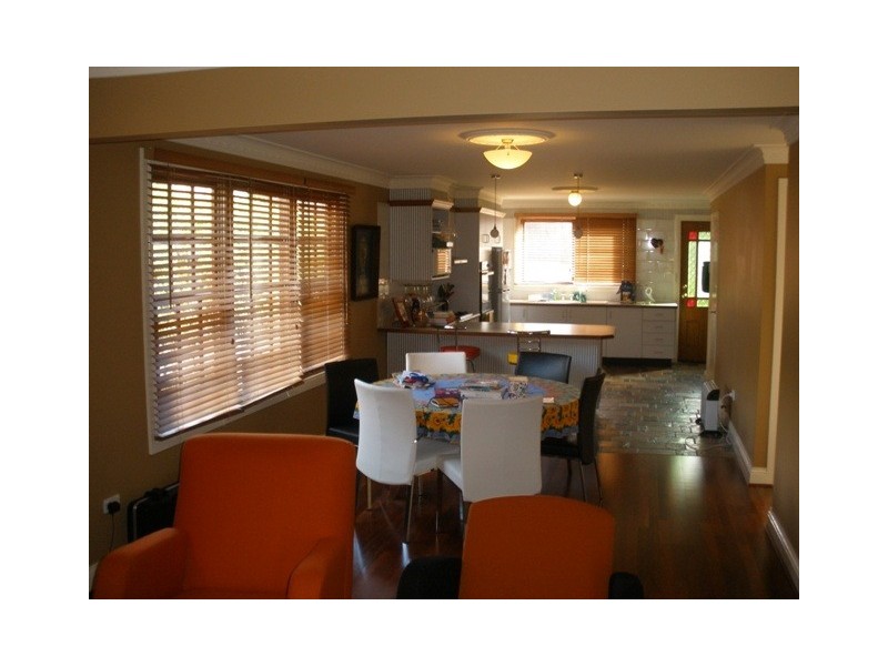 13 Devonshire Ln, Bathurst NSW 2795