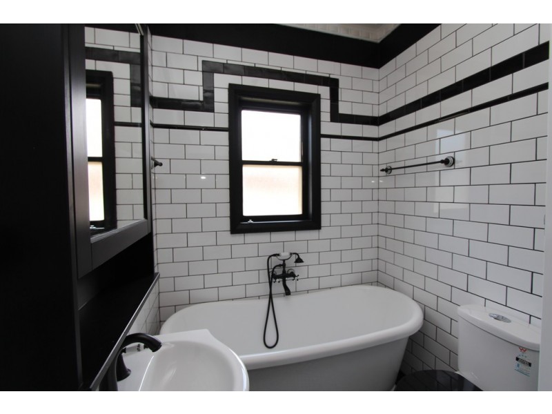 5 Gormans Hill Rd, Bathurst NSW 2795