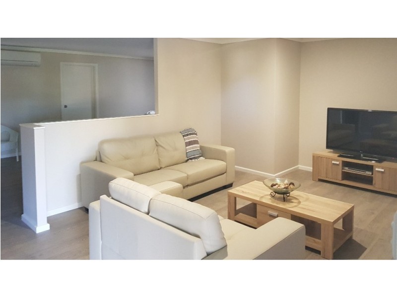 9 Jamison Street, Bathurst NSW 2795