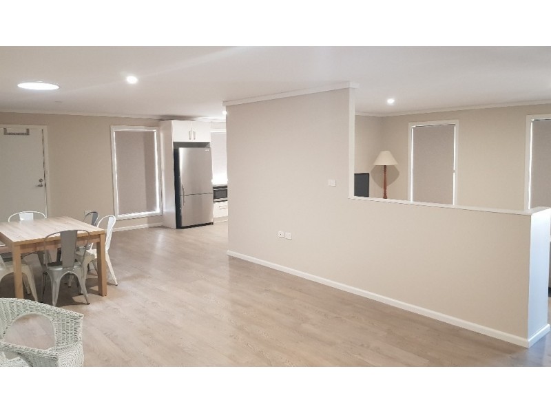 9 Jamison Street, Bathurst NSW 2795