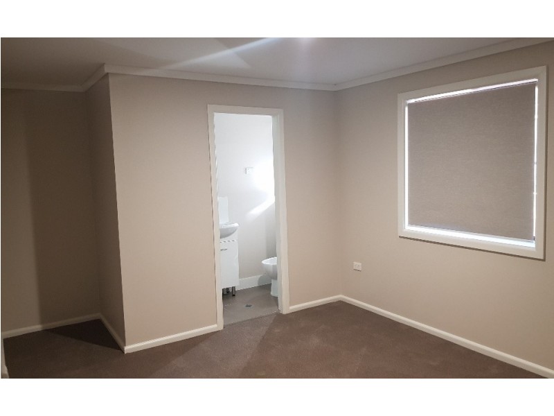 9 Jamison Street, Bathurst NSW 2795