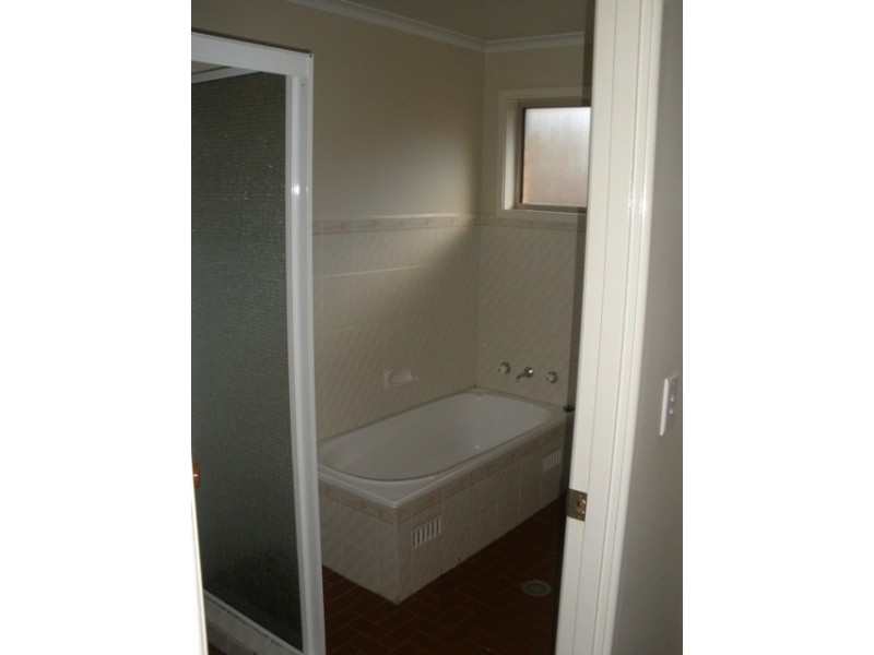 39 Green St, Bathurst NSW 2795