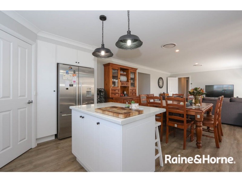 13 Kemp Street, Eglinton NSW 2795