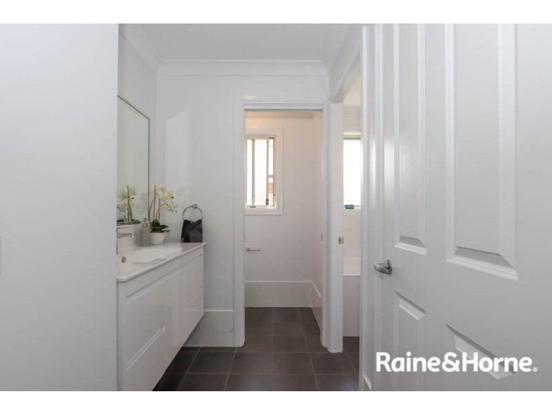 13 Kemp Street, Eglinton NSW 2795