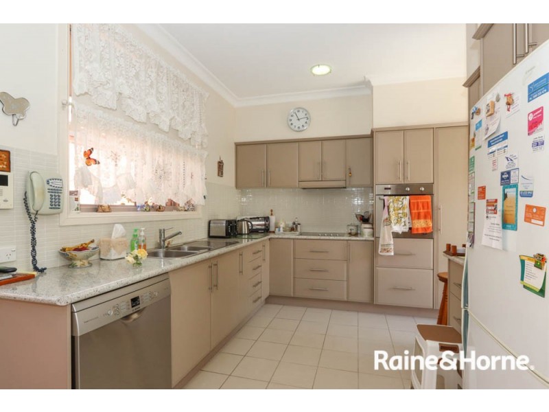 2/15 Marsden Lane, Kelso NSW 2795