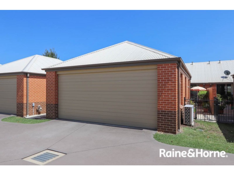 2/15 Marsden Lane, Kelso NSW 2795