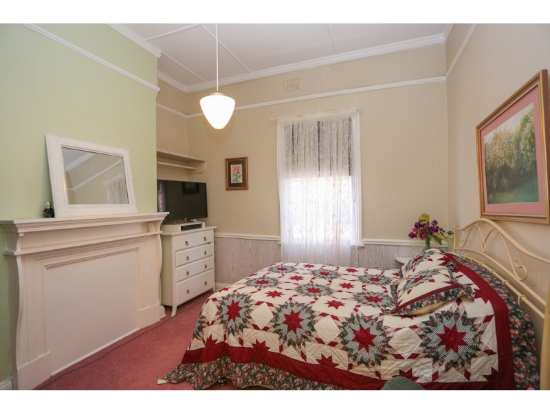 199 Keppel Street, Bathurst NSW 2795