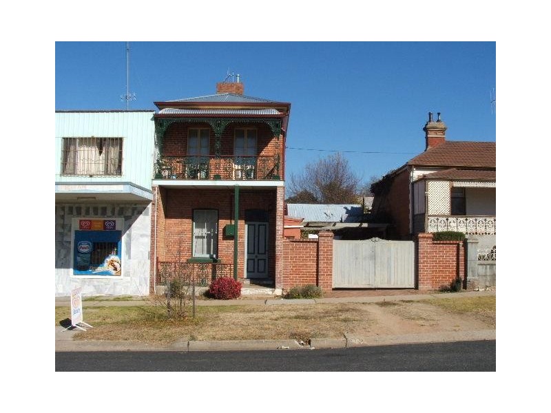 82 Russell St, Bathurst NSW 2795