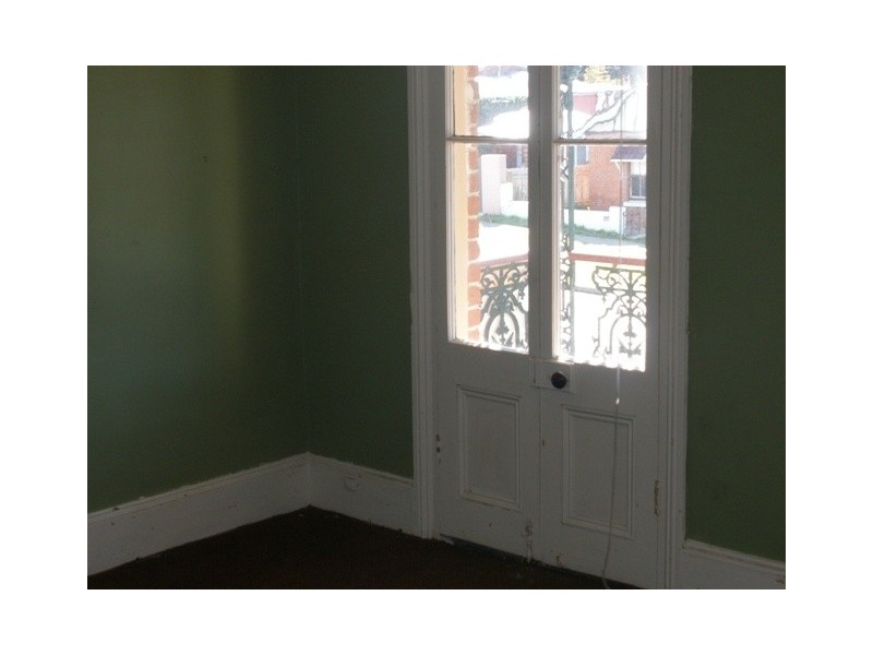 82 Russell St, Bathurst NSW 2795