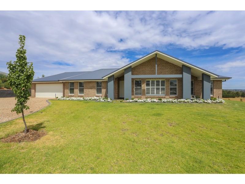 6 Vista Place, White Rock NSW 2795