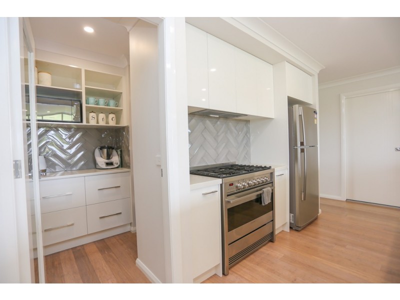 6 Vista Place, White Rock NSW 2795