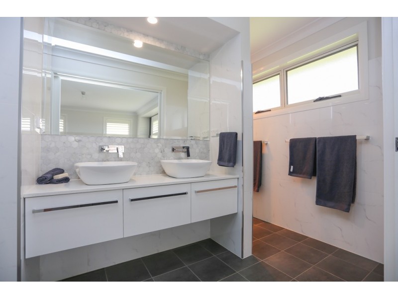 6 Vista Place, White Rock NSW 2795