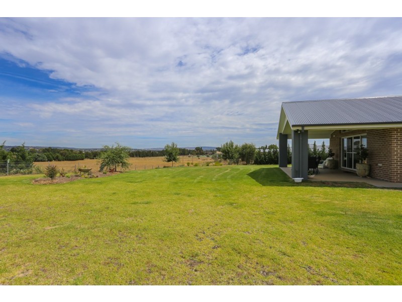 6 Vista Place, White Rock NSW 2795