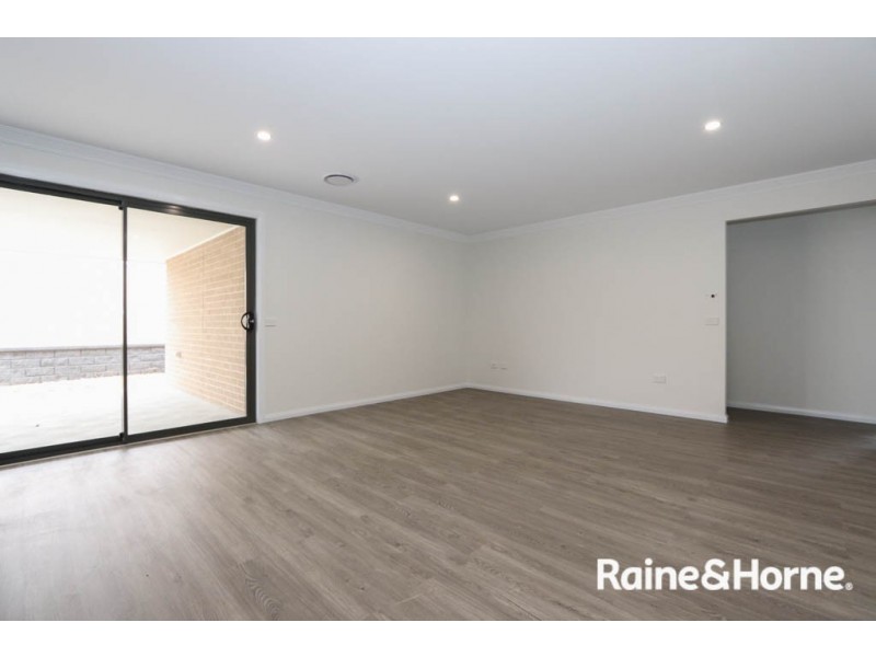 55 Emerald Drive, Kelso NSW 2795