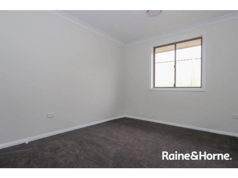 55 Emerald Drive, Kelso NSW 2795