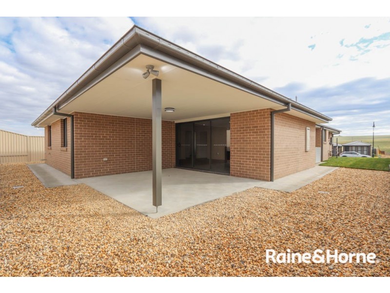 55 Emerald Drive, Kelso NSW 2795