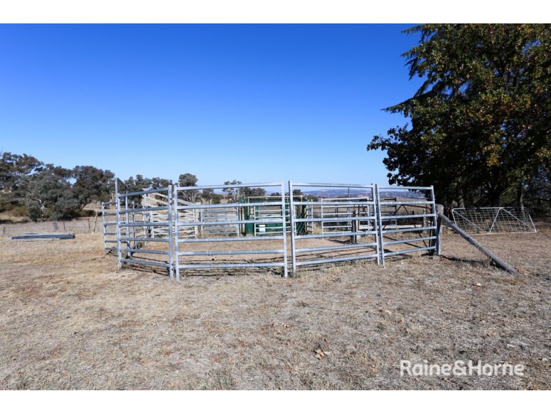 795 Sofala Road, Laffing Waters NSW 2795