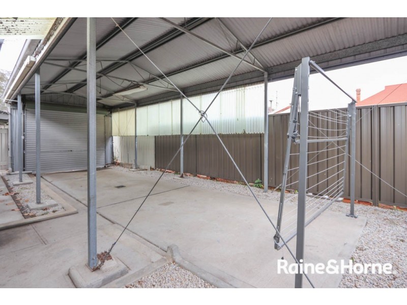 43 Seymour Street, Bathurst NSW 2795