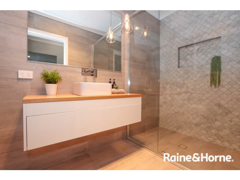 65 Graham Drive, Kelso NSW 2795