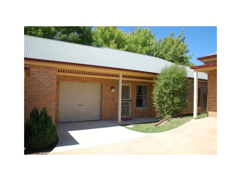 2/359 Rankin St, Bathurst NSW 2795