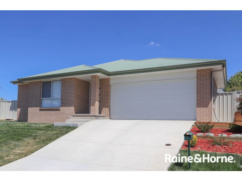 12 Dees Close, Gormans Hill NSW 2795