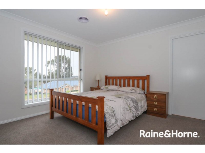12 Dees Close, Gormans Hill NSW 2795