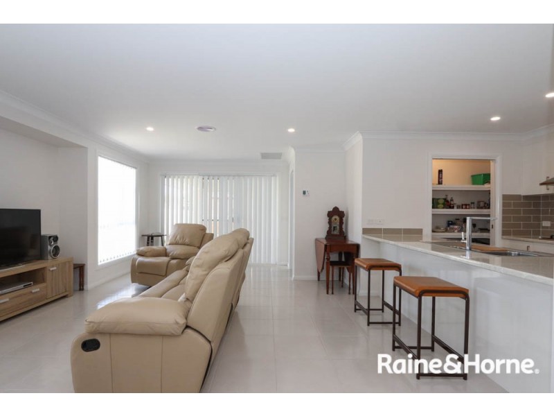 12 Dees Close, Gormans Hill NSW 2795