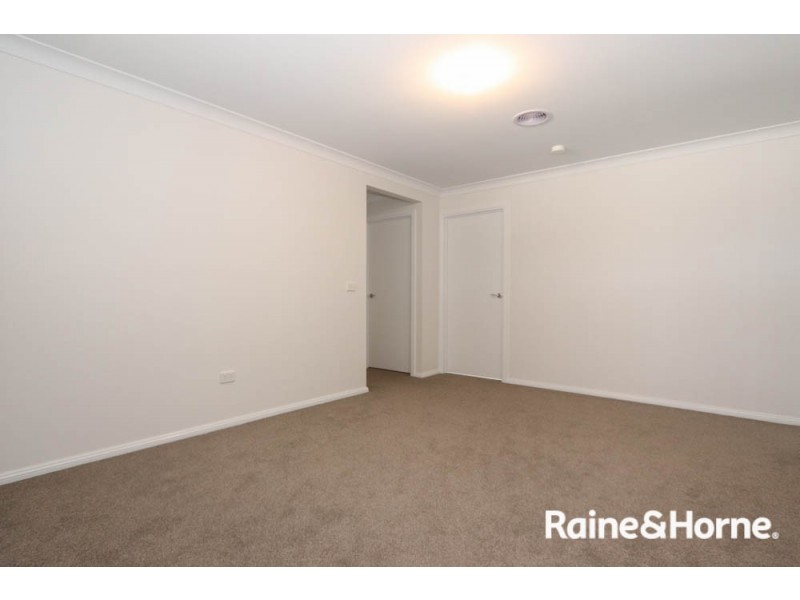 12 Dees Close, Gormans Hill NSW 2795
