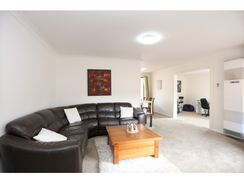 57 College Rd, Bathurst NSW 2795