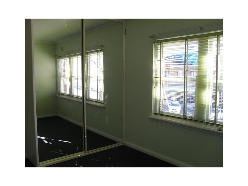 37  Keppel Upstairs, Bathurst NSW 2795